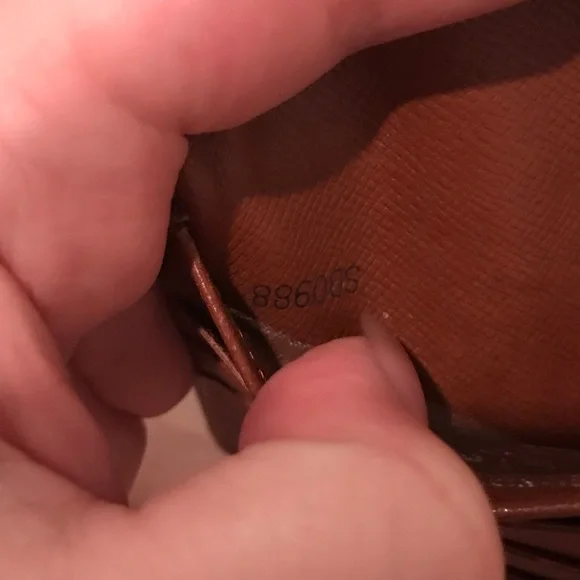 TRADED Louis Vuitton wallet - Picture 7 of 8